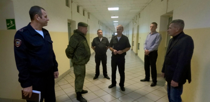 Представители общественности проверили условия содержания в изоляторе временного содержания