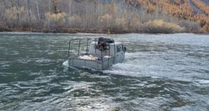 Житель Кош-Агачского района погиб, спасая вещи из затонувшего автомобиля