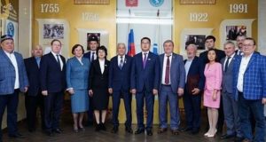 Парламенты Алтая и Татарстана подписали соглашение о сотрудничестве Парламенты Алтая и Татарстана подписали соглашение о сотрудничестве