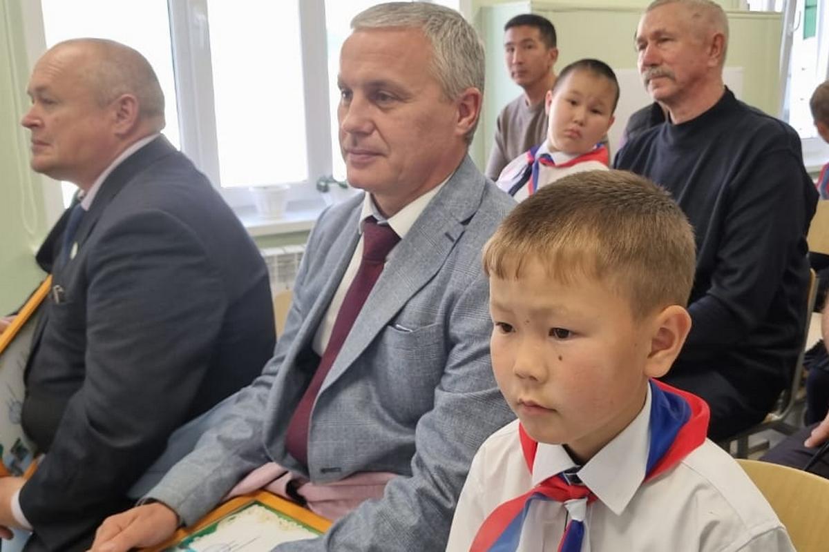 Школа в Тюнгуре открылась после капитального ремонта