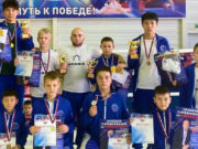 Горно-алтайские спортсмены успешно выступили на турнире по кикбоксингу в Барнауле Горно-алтайские спортсмены успешно выступили на турнире по кикбоксингу в Барнауле