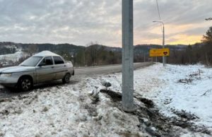 В Кызыл-Озеке легковушка врезалась в фонарный столб, пострадала пассажирка В Кызыл-Озеке легковушка врезалась в фонарный столб, пострадала пассажирка