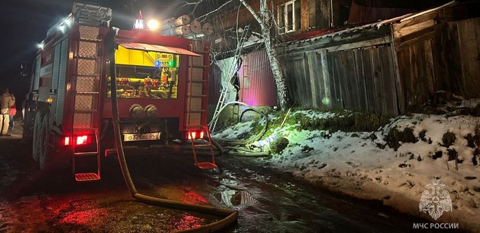 В Горно-Алтайске частный дом загорелся из-за золы