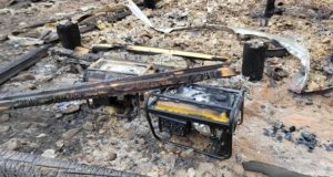 Двое жителей Томской области погибли при пожаре на турбазе в Улаганском районе