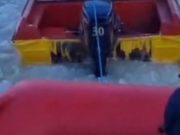 На Алтае спасли рыбаков, попавших в ледяную шугу На Алтае спасли рыбаков, попавших в ледяную шугу