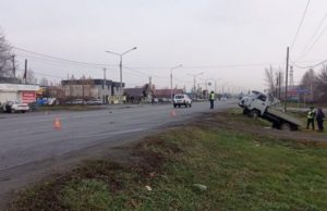 В Майме «Лада» столкнулась с УАЗом: пострадали два человека