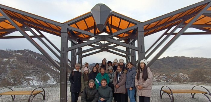 В Усть-Кане открыли смотровую площадку на горе Каскак туу