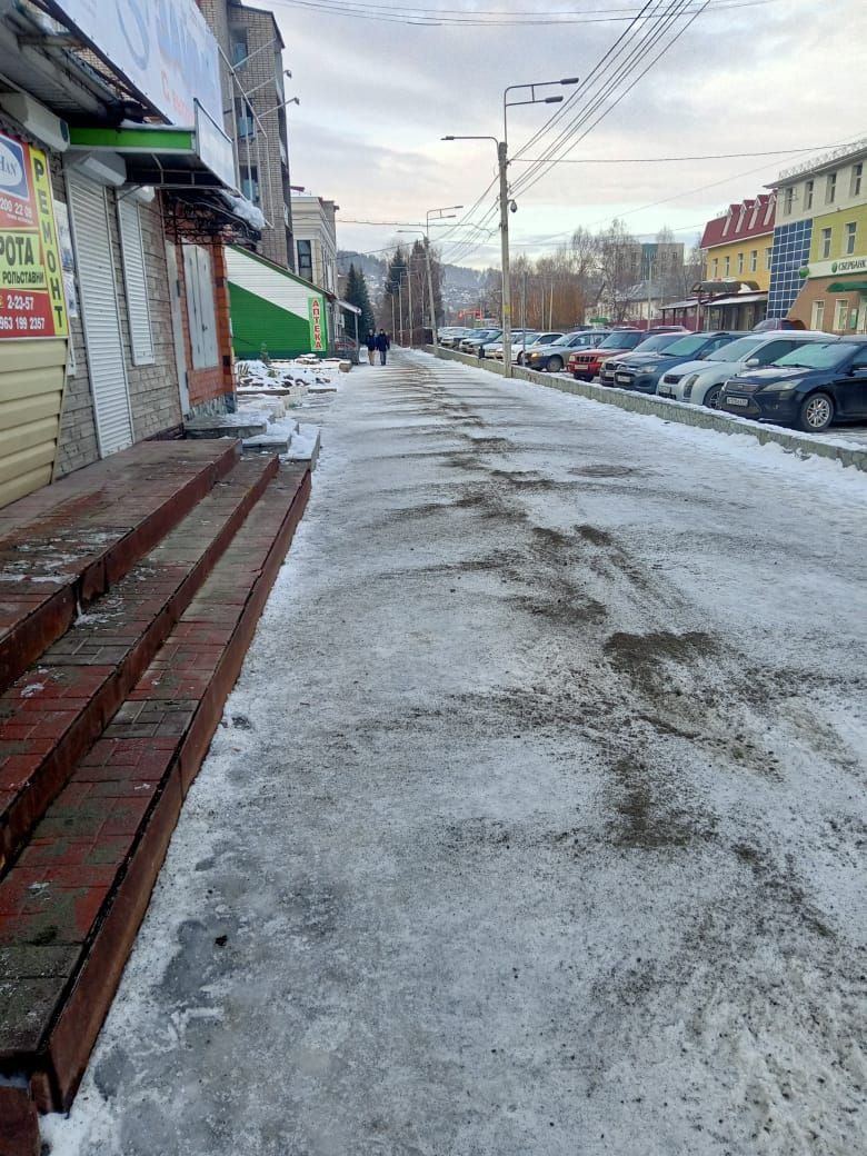 Дороги и тротуары Горно-Алтайска подсыпают после жалоб горожан 