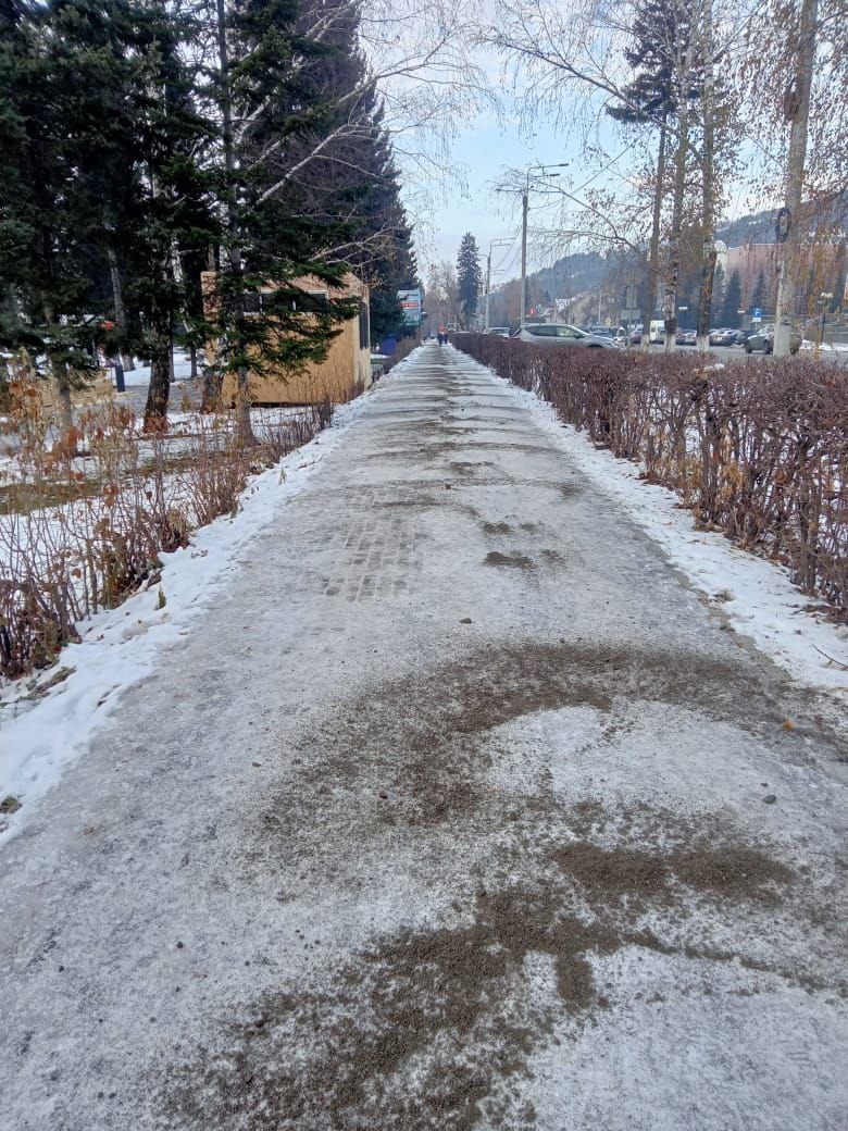 Дороги и тротуары Горно-Алтайска подсыпают после жалоб горожан 