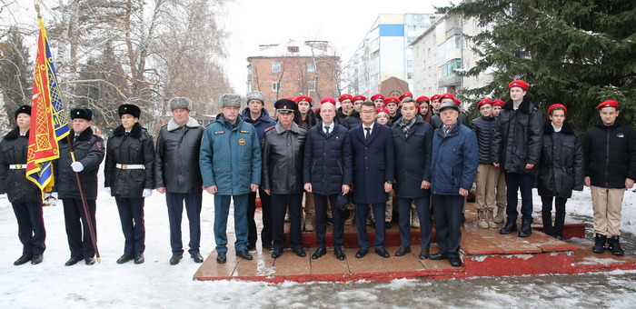 В Горно-Алтайске почтили память сотрудников ОВД, погибших при исполнении служебных обязанностей
