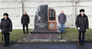 В Республике Алтай открыли памятник сотрудникам ОМОН и СОБР В Республике Алтай открыли памятник сотрудникам ОМОН и СОБР