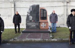 В Республике Алтай открыли памятник сотрудникам ОМОН и СОБР В Республике Алтай открыли памятник сотрудникам ОМОН и СОБР