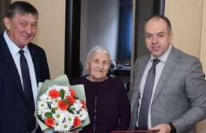 Ветерана труда Зою Нагайцеву поздравили с 95-летием Ветерана труда Зою Нагайцеву поздравили с 95-летием