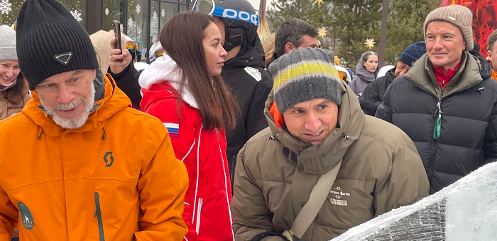 Олег Газманов и Герман Греф открыли парк ледяных скульптур в «Манжероке»