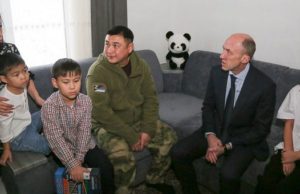 Олег Хорохордин в Чемальском районе навестил семьи участников спецоперации Олег Хорохордин в Чемальском районе навестил семьи участников СВО