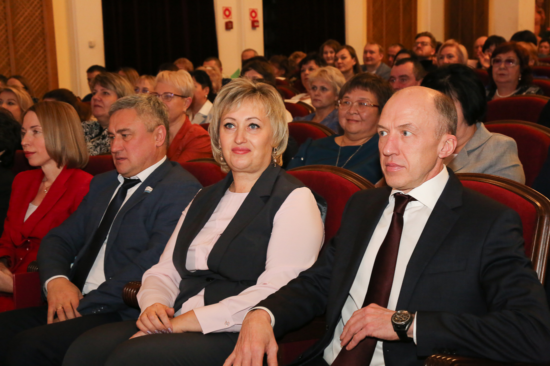 Лицею №1 исполнилось 100 лет 