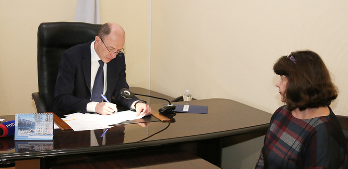 Глава республики провел личный прием граждан