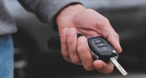 Работник автомойки угнал иномарку клиента, чтобы съездить за алкоголем Работник автомойки угнал иномарку клиента, чтобы съездить за алкоголем