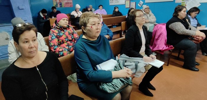 Судьбу Еландинской начальной школы решили на публичных слушаниях