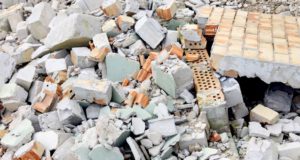 Владелец грузовика устроил свалку строительных отходов в Соузге