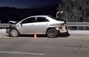 Сельчанка на «Тойоте» врезалась в отбойник по пути в Соузгу