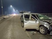 В Чемале «Тойота» влетела в бордюр на мосту, серьезно пострадала пассажирка В Чемале «Тойота» влетела в бордюр на мосту, серьезно пострадала пассажирка