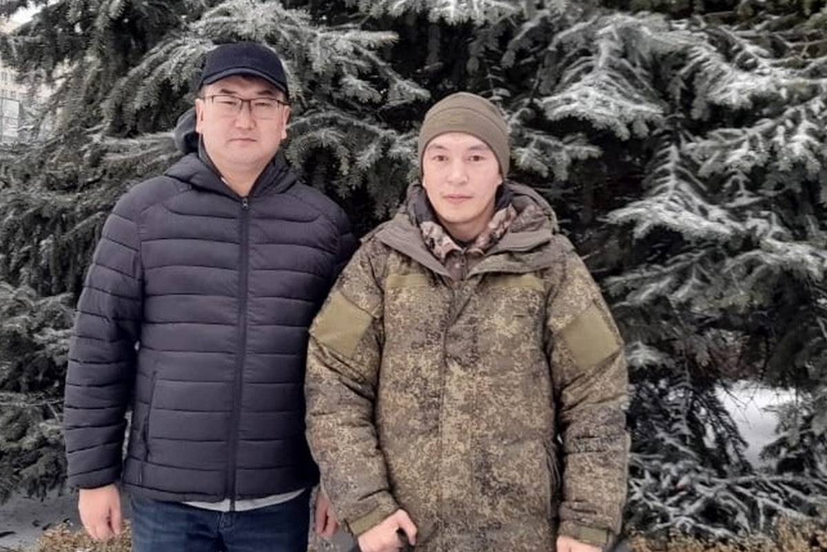 Артур Кохоев в Луганске встретился с бойцами из Республики Алтай 