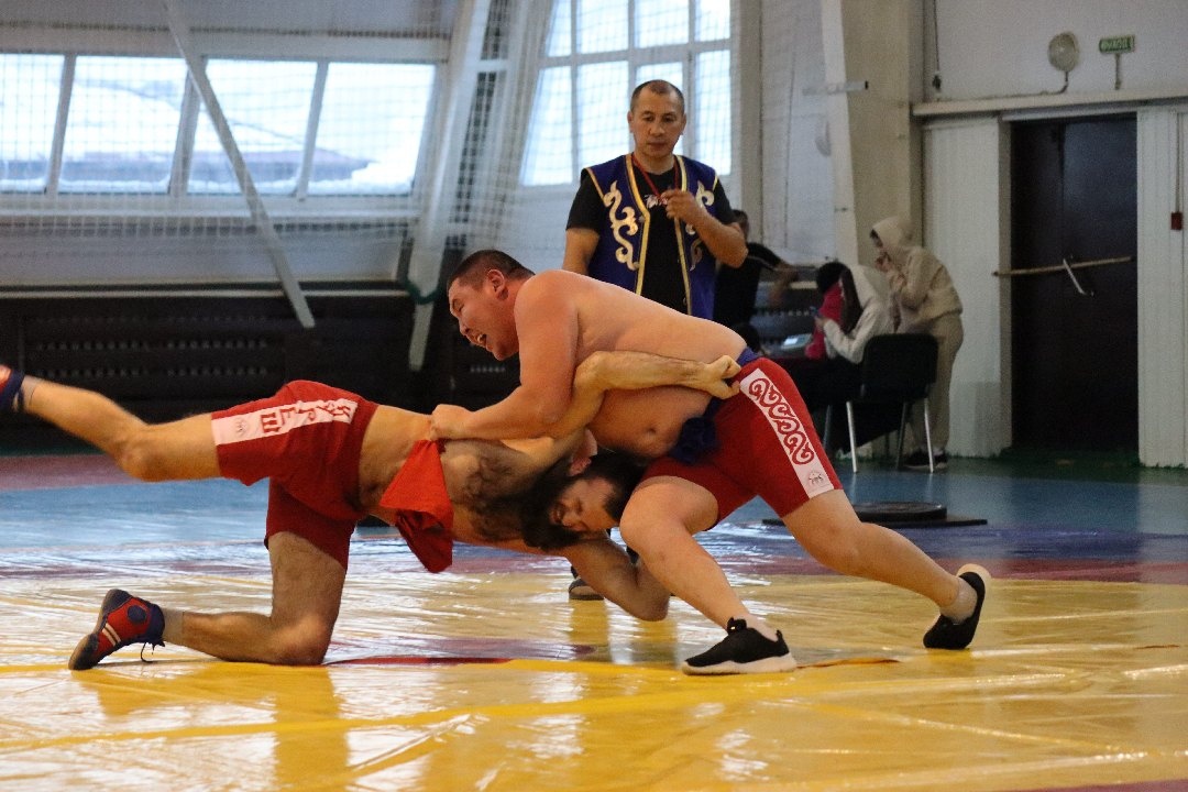 В Онгудае прошел республиканский чемпионат по борьбе «Алтай куреш»
