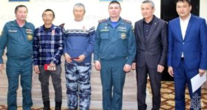 В Теленгит-Сортогое двое мужчин спасли детей из огня