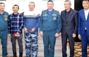 В Теленгит-Сортогое двое мужчин спасли детей из огня