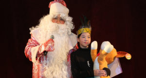 В новогодней елке главы республики приняли участие более 280 детей