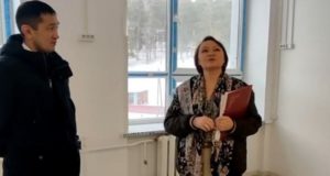 Айдар Елеков проверил ход капремонта Чемальской школы