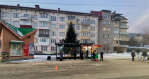 7-летний ребенок получил травму головы после того, как выпал из автобуса 7-летний ребенок получил травму головы после того, как выпал из автобуса