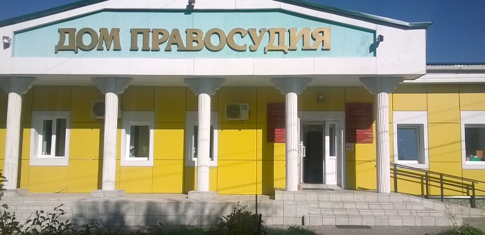 Житель республики смог оспорить договор об услугах, навязанных ему при покупке машины
