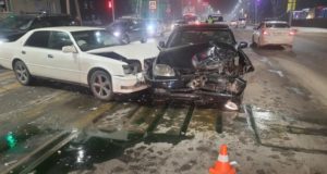 Две «Тойоты» столкнулись в Горно-Алтайске, пострадали женщина и ребенок