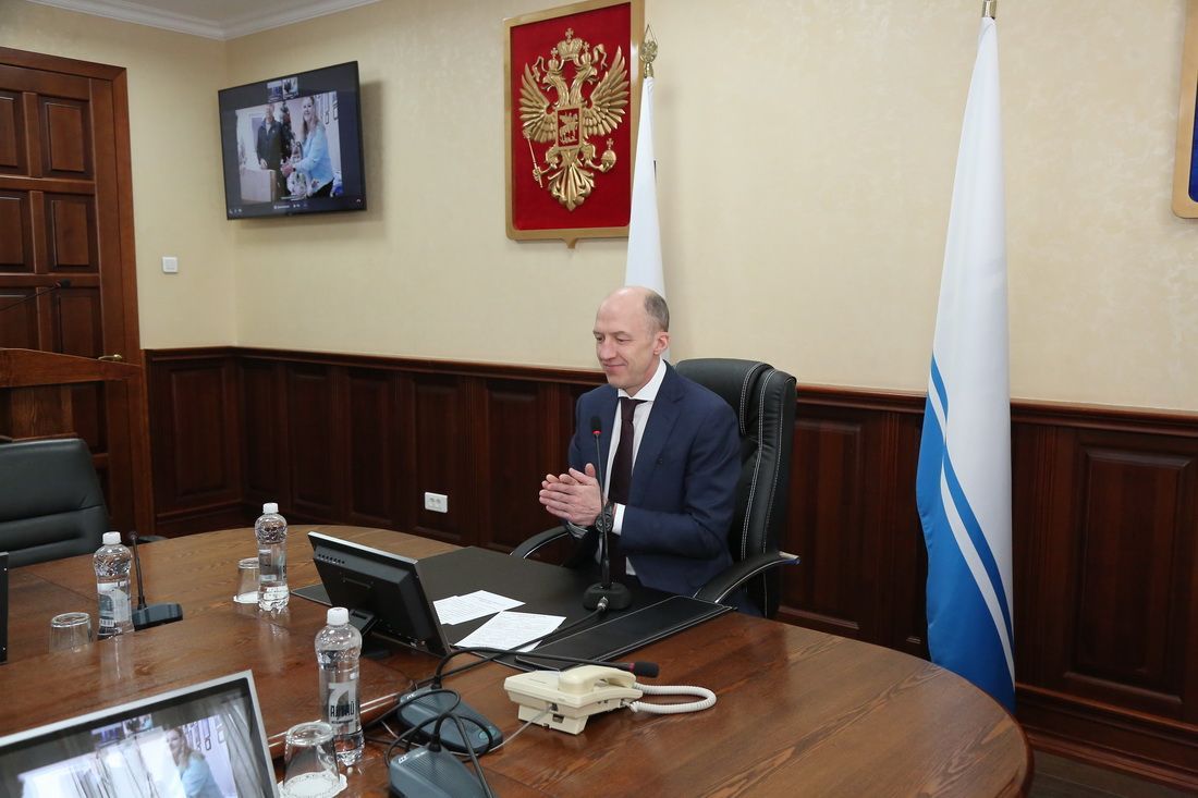 Олег Хорохордин вручил подарки участникам акции «Елка желаний» 