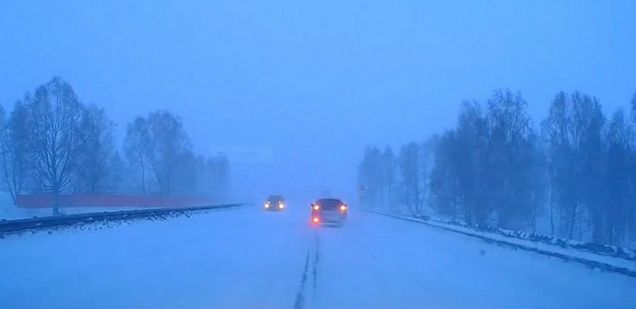 Штормовое предупреждение объявлено из-за метели и сильного ветра