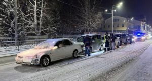 Четыре автомобиля столкнулись в Горно-Алтайске Четыре автомобиля столкнулись в Горно-Алтайске