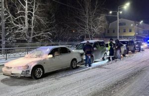 Четыре автомобиля столкнулись в Горно-Алтайске Четыре автомобиля столкнулись в Горно-Алтайске