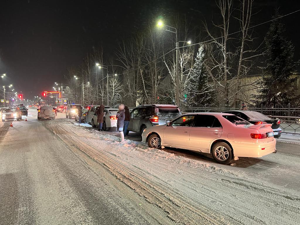 Четыре автомобиля столкнулись в Горно-Алтайске 