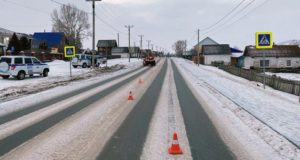 В Усть-Кане иномарка, обгоняя снегоуборщик, сбила ребенка