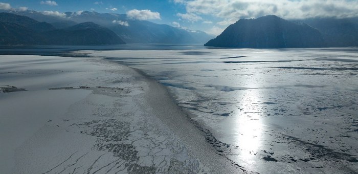 На Телецком озере появился первый лед