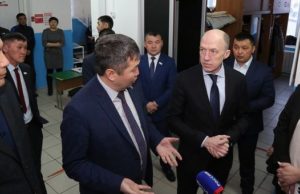 Олег Хорохордин в Кош-Агачском районе посетил школу и открыл новый ФАП Олег Хорохордин в Кош-Агачском районе посетил школу и открыл новый ФАП