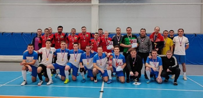 Турнир по мини-футболу и кубок по хоккею прошли в Майминском районе