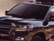 Приятели хотели спасти от приставов Land Cruiser. Но безуспешно Приятели хотели спасти от приставов Land Cruiser. Но безуспешно