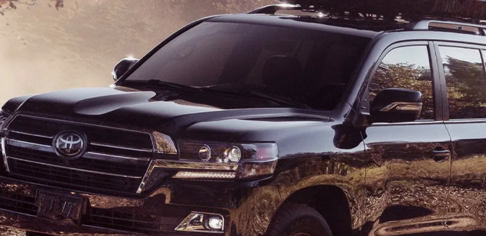 Приятели хотели спасти от приставов Land Cruiser. Но безуспешно