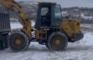 Свалку за аэропортом убрали по требованию прокуратуры Свалку за аэропортом убрали по требованию прокуратуры