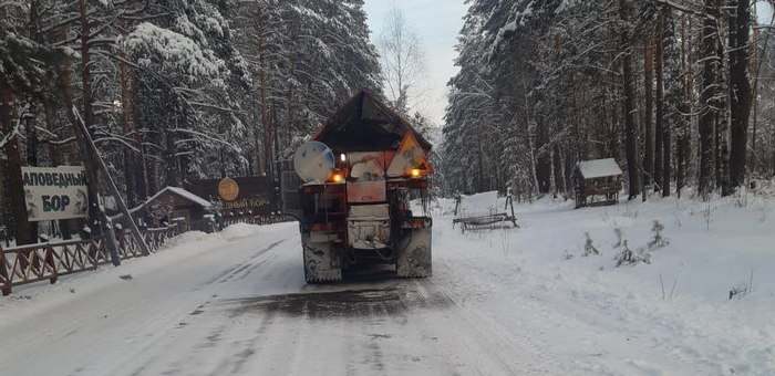 Дорожники Чемальского района борются с последствиями непогоды