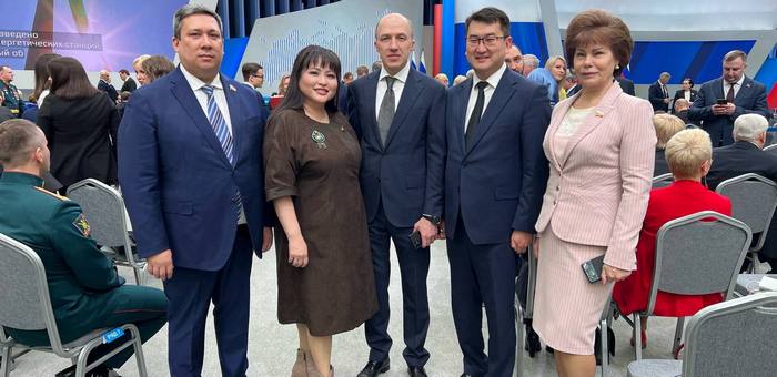 Делегация Республики Алтай принимает участие в церемонии оглашения послания президента РФ Федеральному Собранию