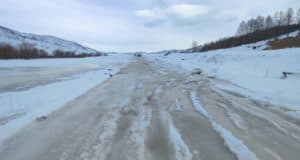 В Усть-Канском районе затопило дорогу